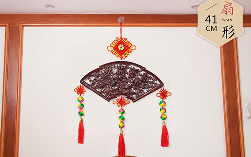 中國(guó)結(jié)掛件實(shí)木客廳玄關(guān)壁掛裝飾品種類(lèi)大全